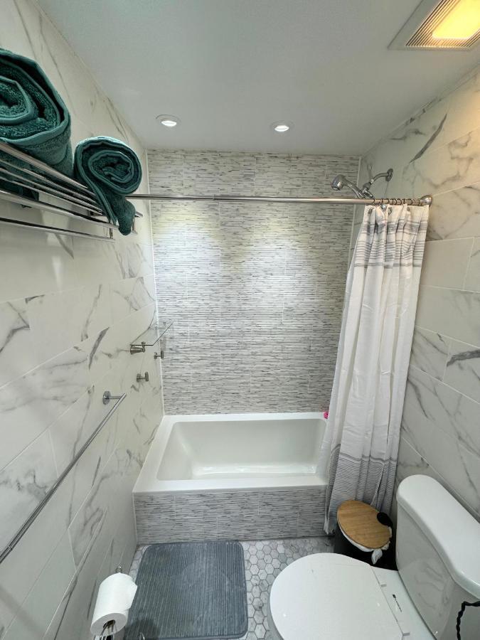 The Waltham Private Room & Bathroom John F Kennedy Jfk Lga Airport Manhattan Penn Station Bullet-Train 15 Min New York Luaran gambar